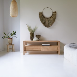 Anton - Mueble para TV de teca maciza de 130 cm