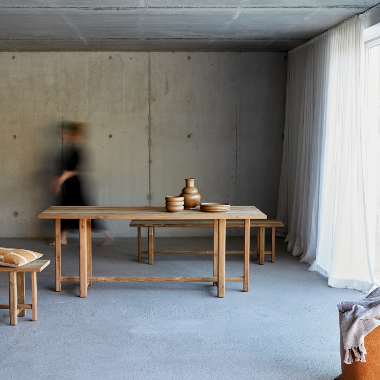 Antonia - Table en teck massif recyclé 6-8 pers.